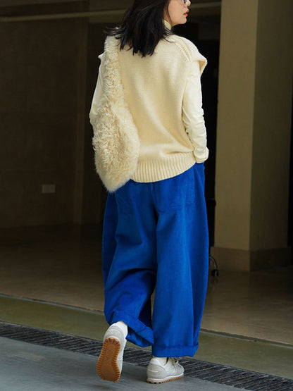 Effortlessly Elegant Pants with a Timeless Design