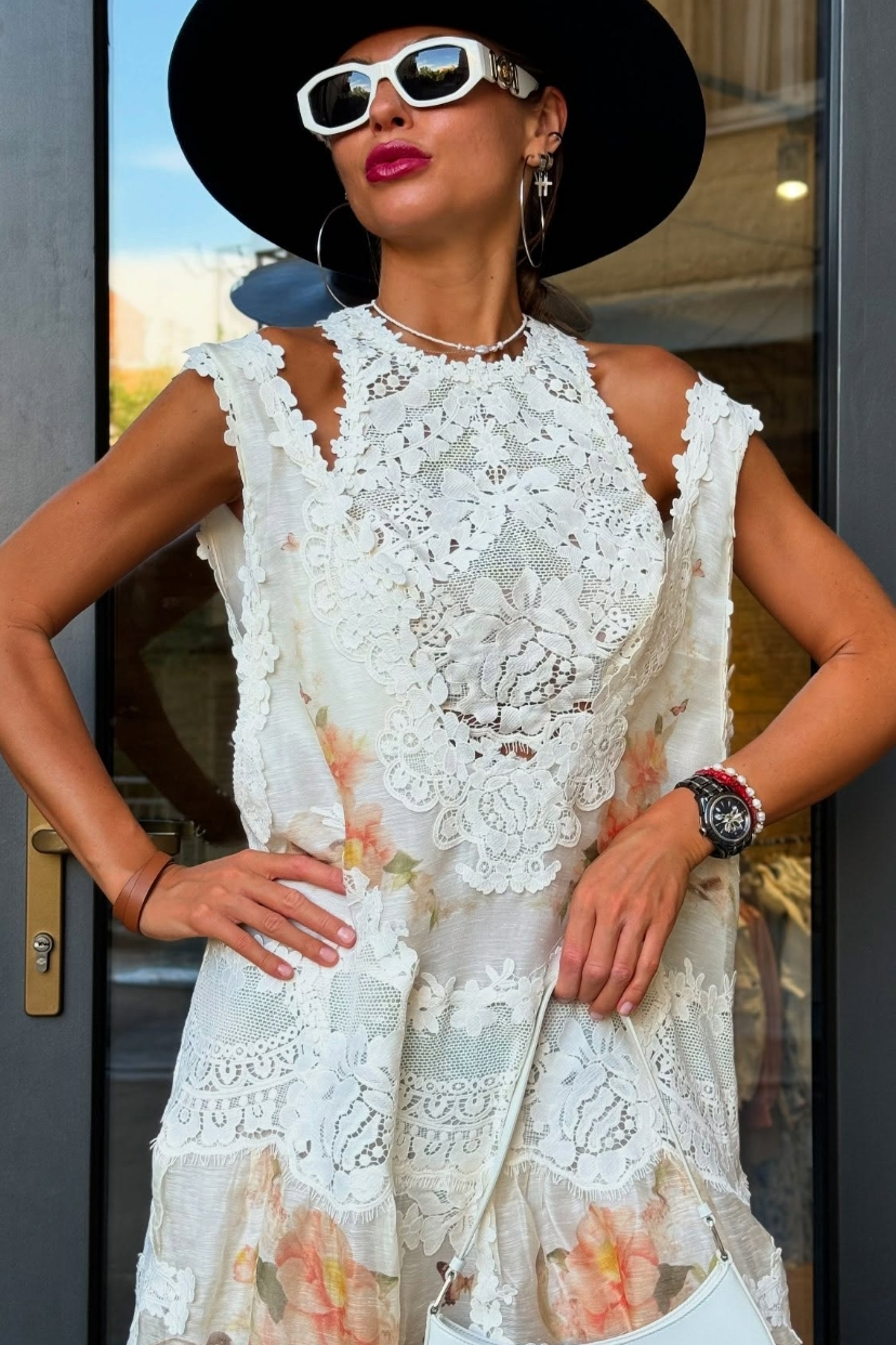 Polished Dress with an Effortless Classic Look