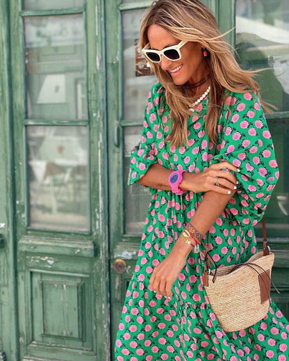 Classic Vintage Dress with a Flattering Fit