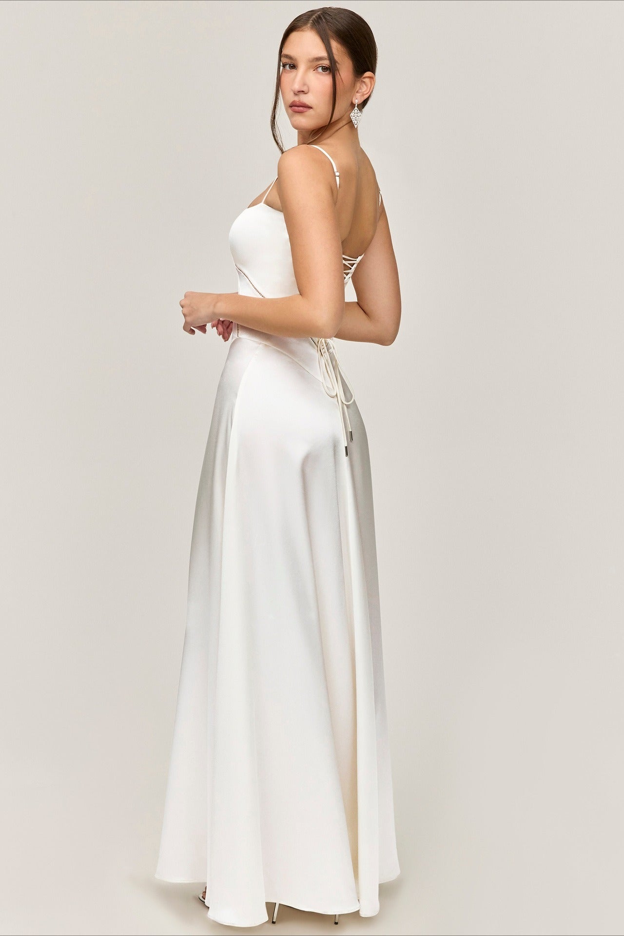 Beautifully Finished Dress in a Timeless Design