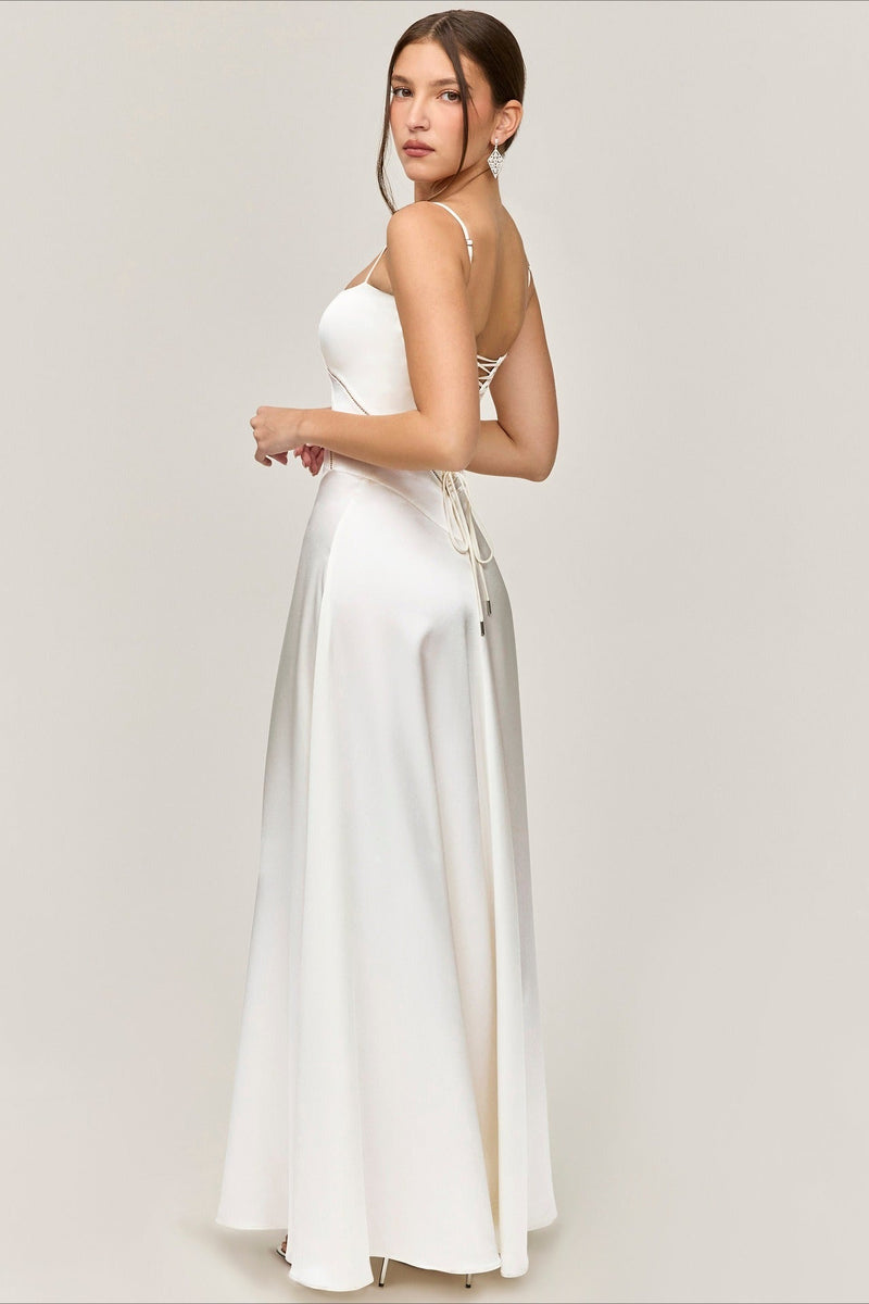 Beautifully Finished Dress in a Timeless Design