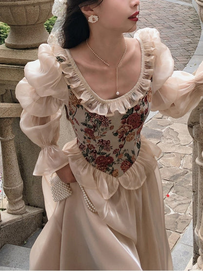 Classic Vintage & Enduringly Stylish Dress