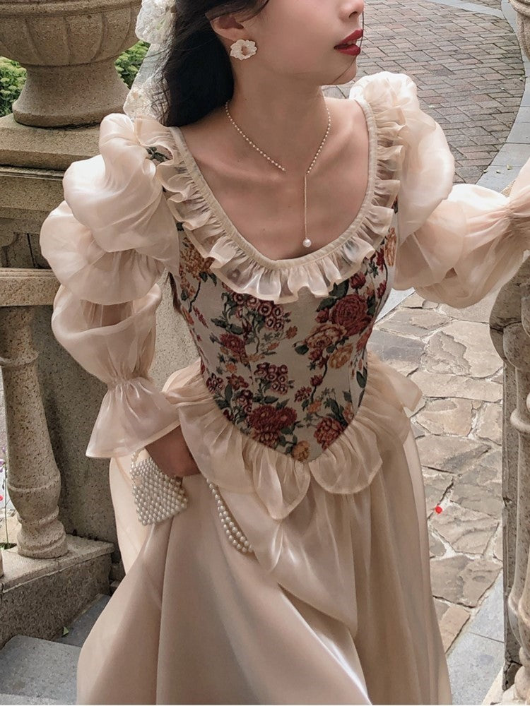 Classic Vintage & Enduringly Stylish Dress