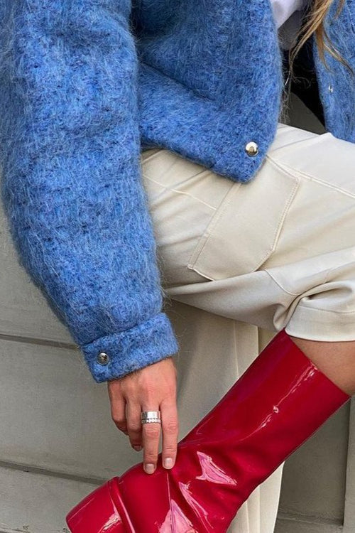 Gracefully Styled Jacket for Any Occasion