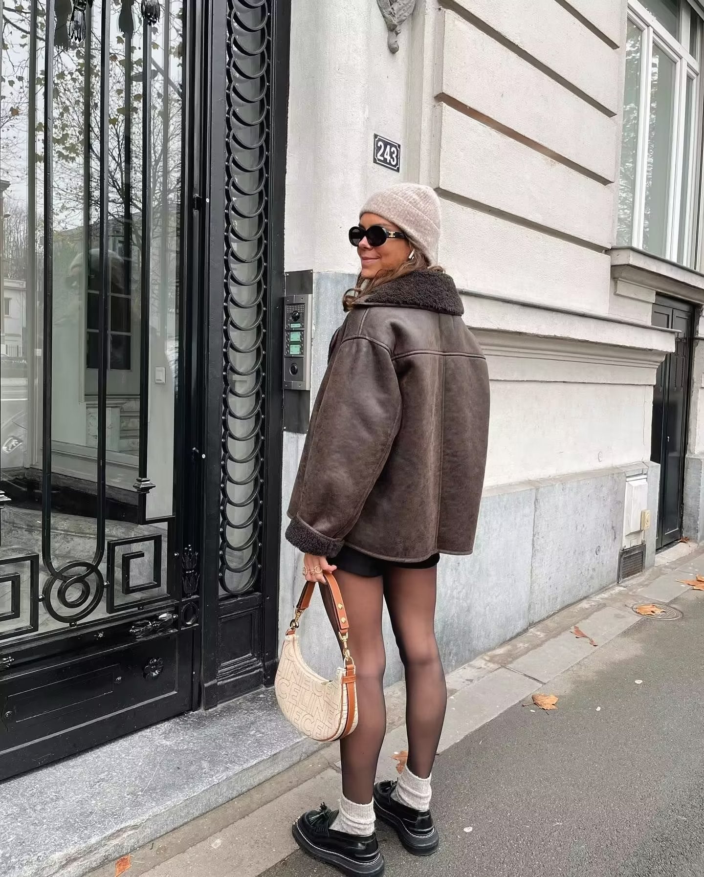 Well Tailored Jacket with a Graceful Silhouette