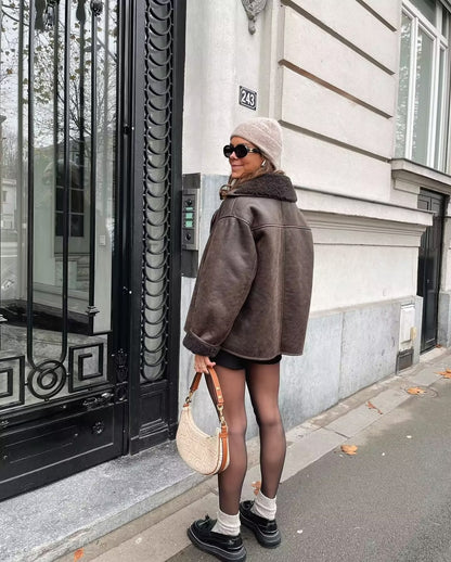 Well Tailored Jacket with a Graceful Silhouette