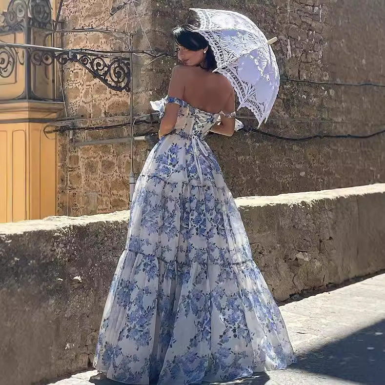 Beautifully Finished Dress in a Timeless Design