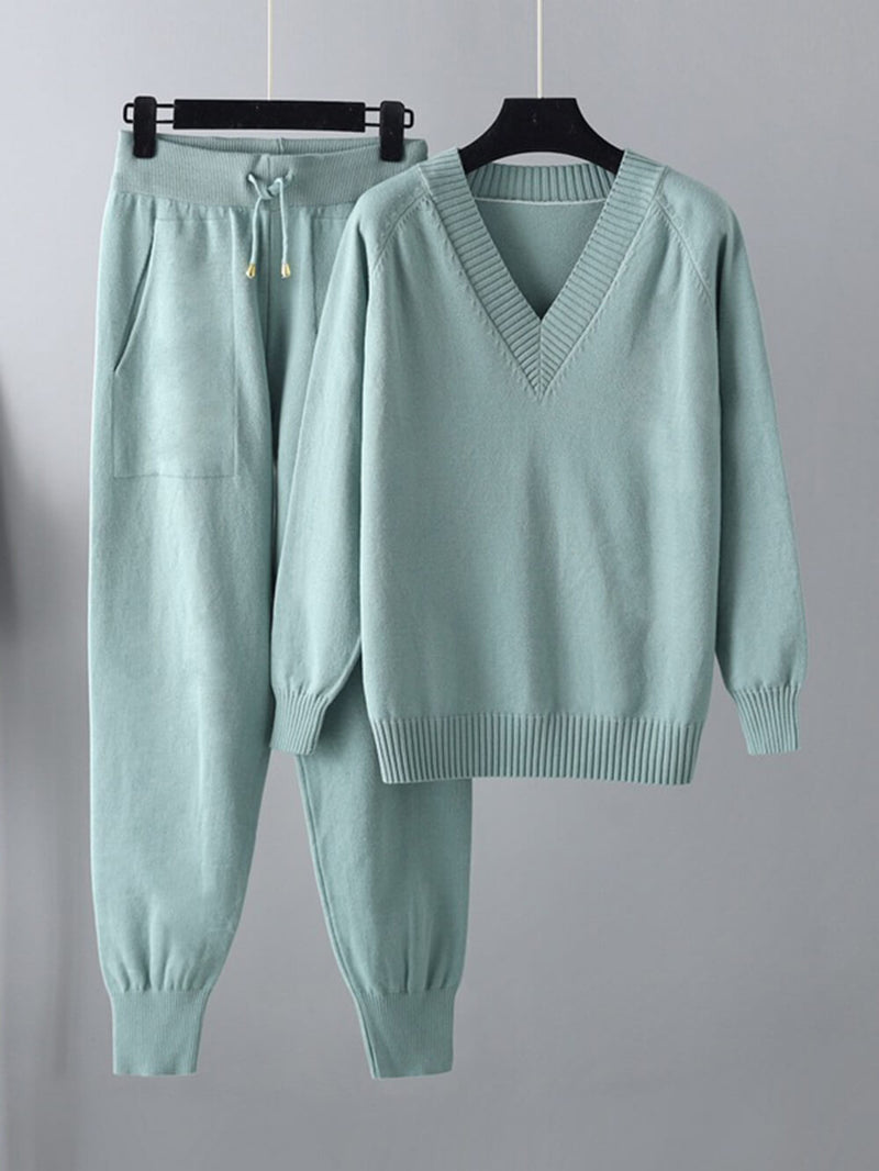 Elegantly Styled Pullover for Everyday Wear