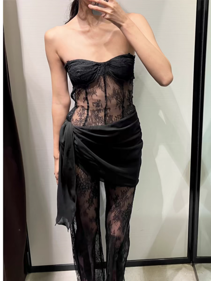 Gracefully Styled Garment for Any Occasion