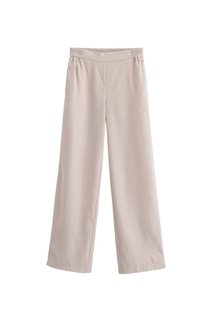 Classic Vintage Pants with a Flattering Fit