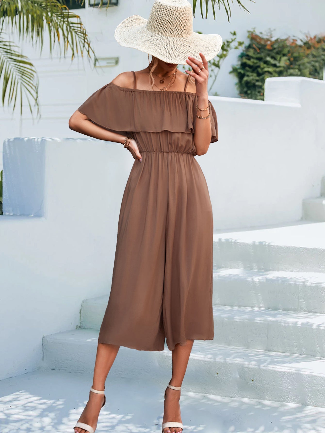 Sophisticated Garment with a Clean Classic Look