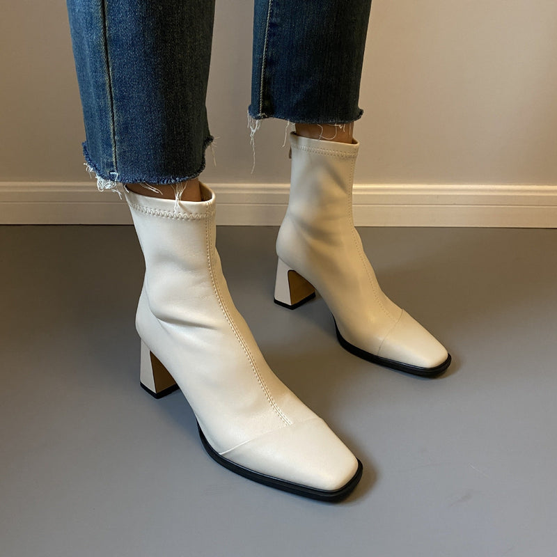 Well Tailored Boots with a Graceful Silhouette