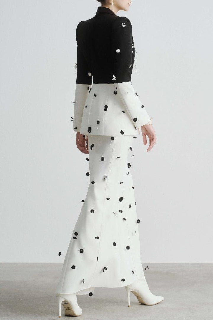 Well Tailored Garment with a Graceful Silhouette