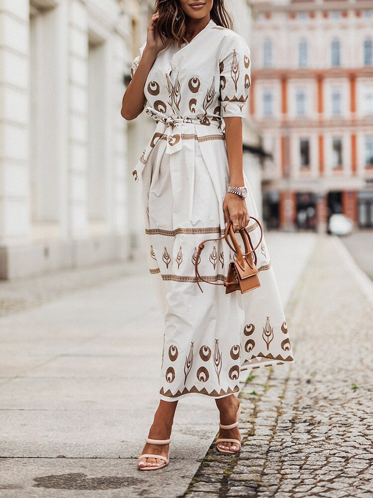 Effortlessly Elegant Dress with a Timeless Design