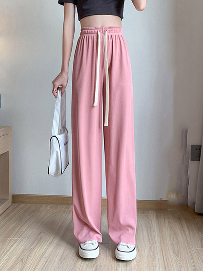 Effortlessly Elegant Pants with a Timeless Design