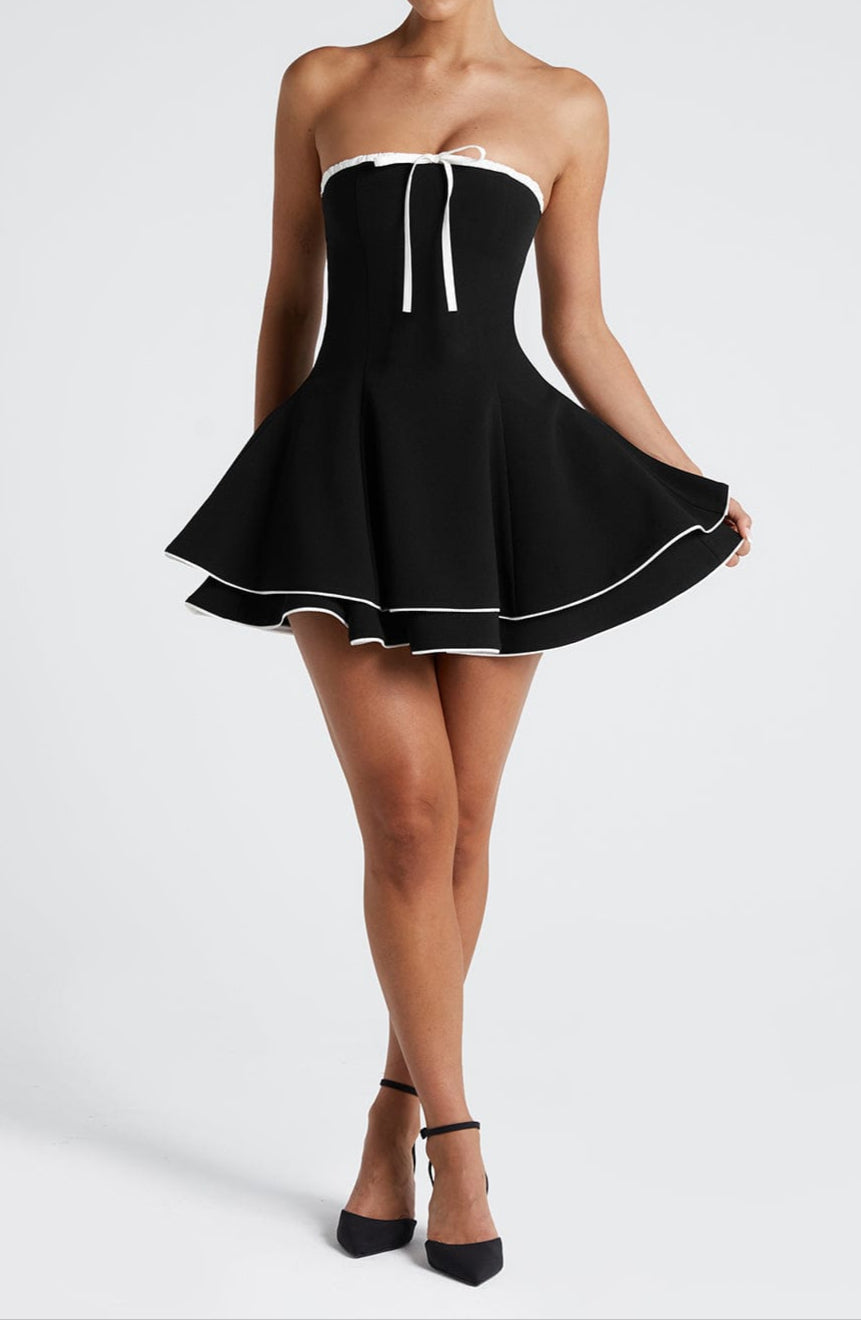 Effortlessly Elegant Dress with a Timeless Design
