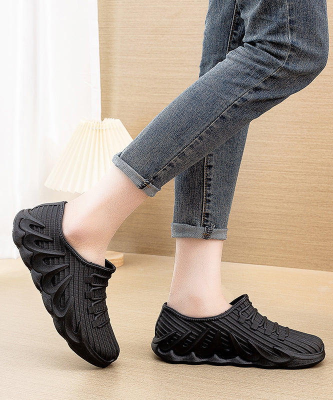 Well Tailored Shoes with a Graceful Silhouette