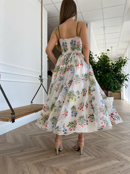 Classic Vintage & Enduringly Stylish Dress