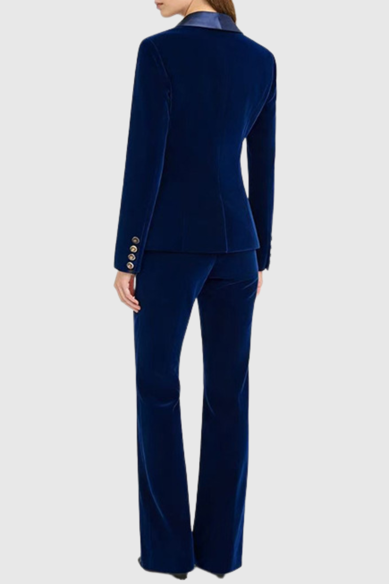 Polished Garment with an Effortless Classic Look
