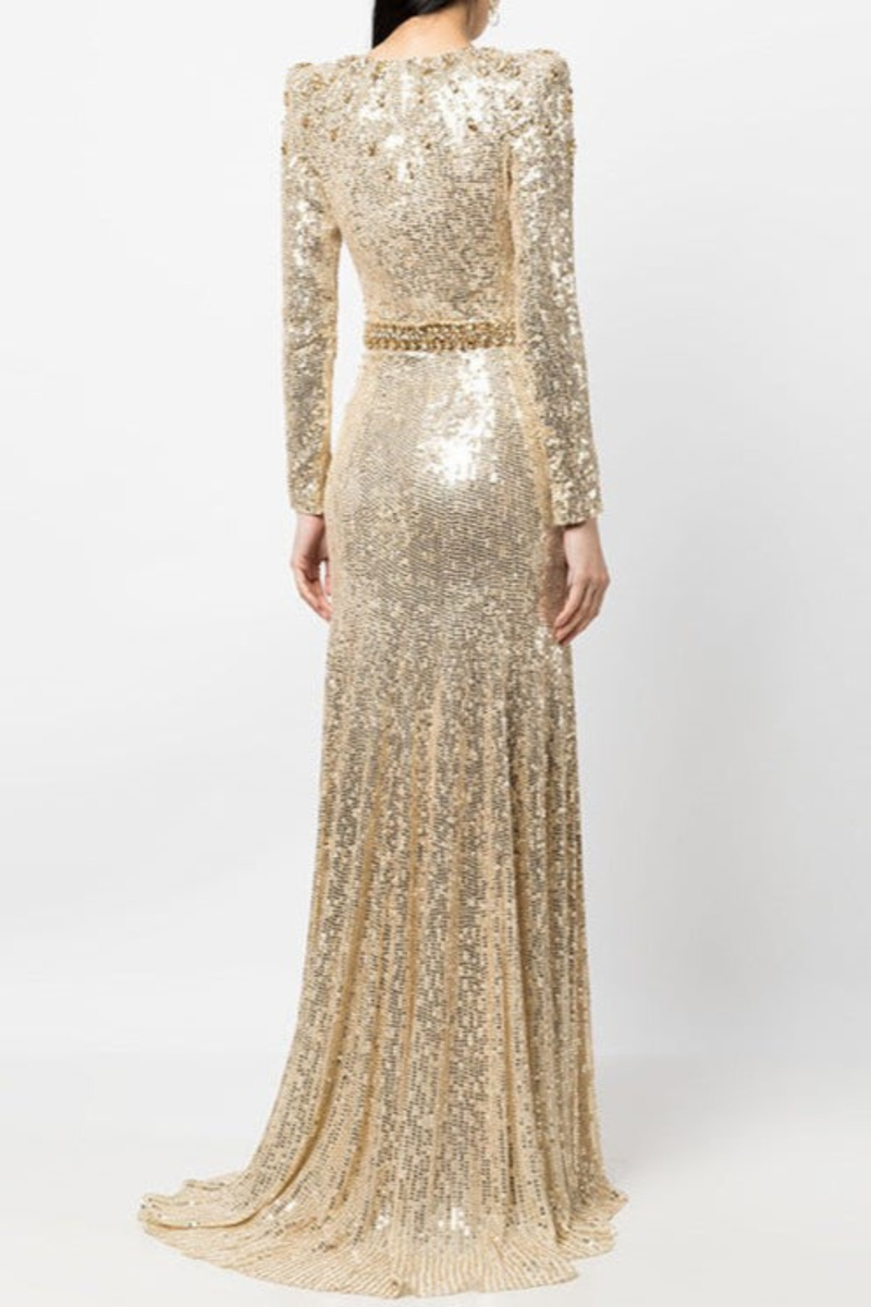 Beautifully Finished Dress in a Timeless Design