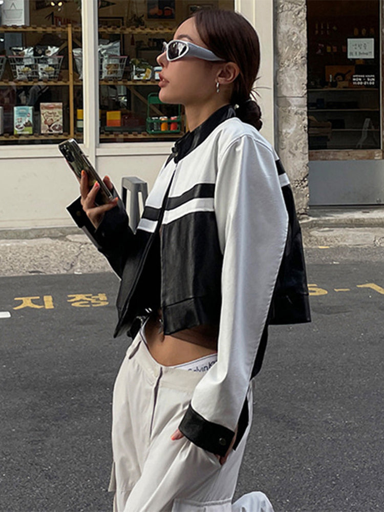 Effortlessly Elegant Jacket with a Timeless Design