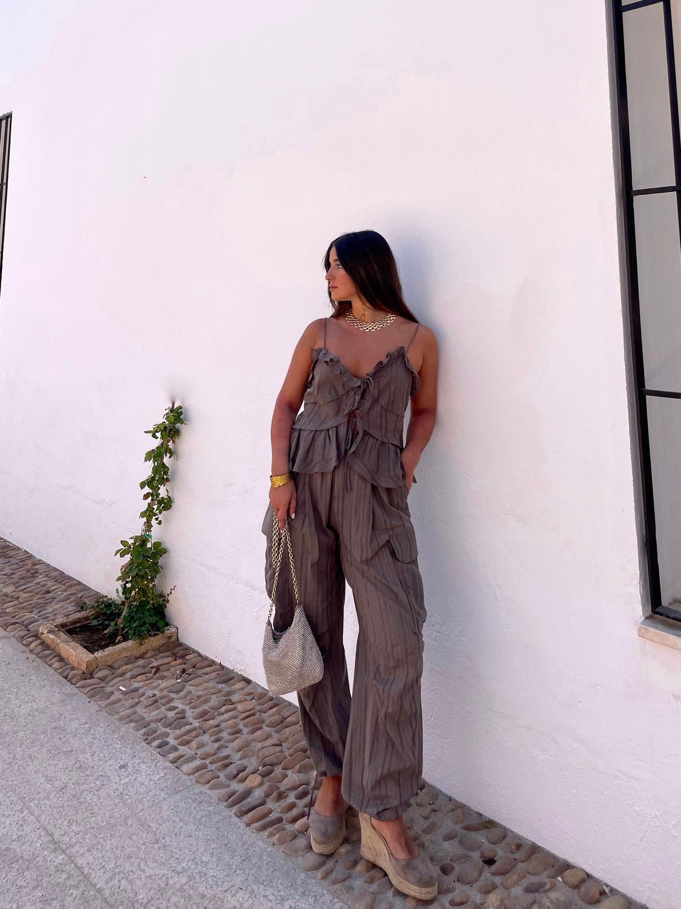 Well Tailored Pants with a Graceful Silhouette