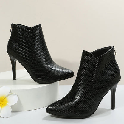 Elegantly Styled Shoes for Everyday Wear