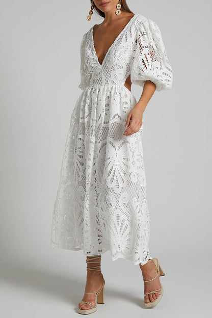 Beautifully Finished Dress in a Timeless Design