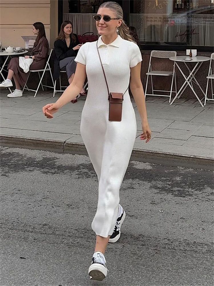 Effortlessly Elegant Dress with a Timeless Design