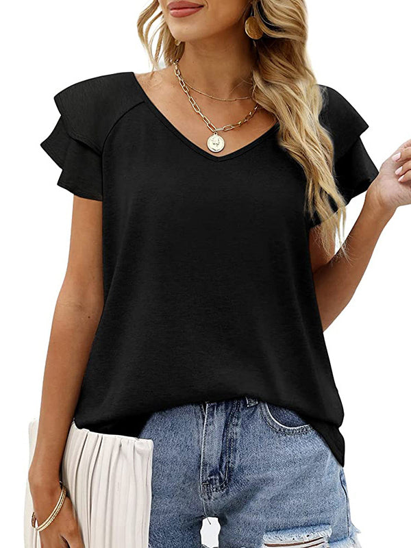 Beautifully Crafted T-Shirt in a Classic Style