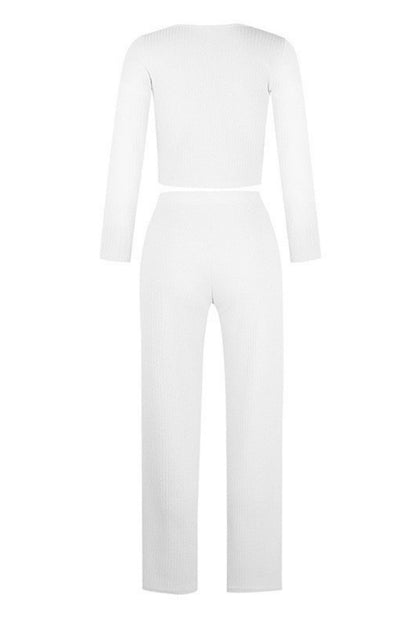Elegantly Styled Pants for Everyday Wear