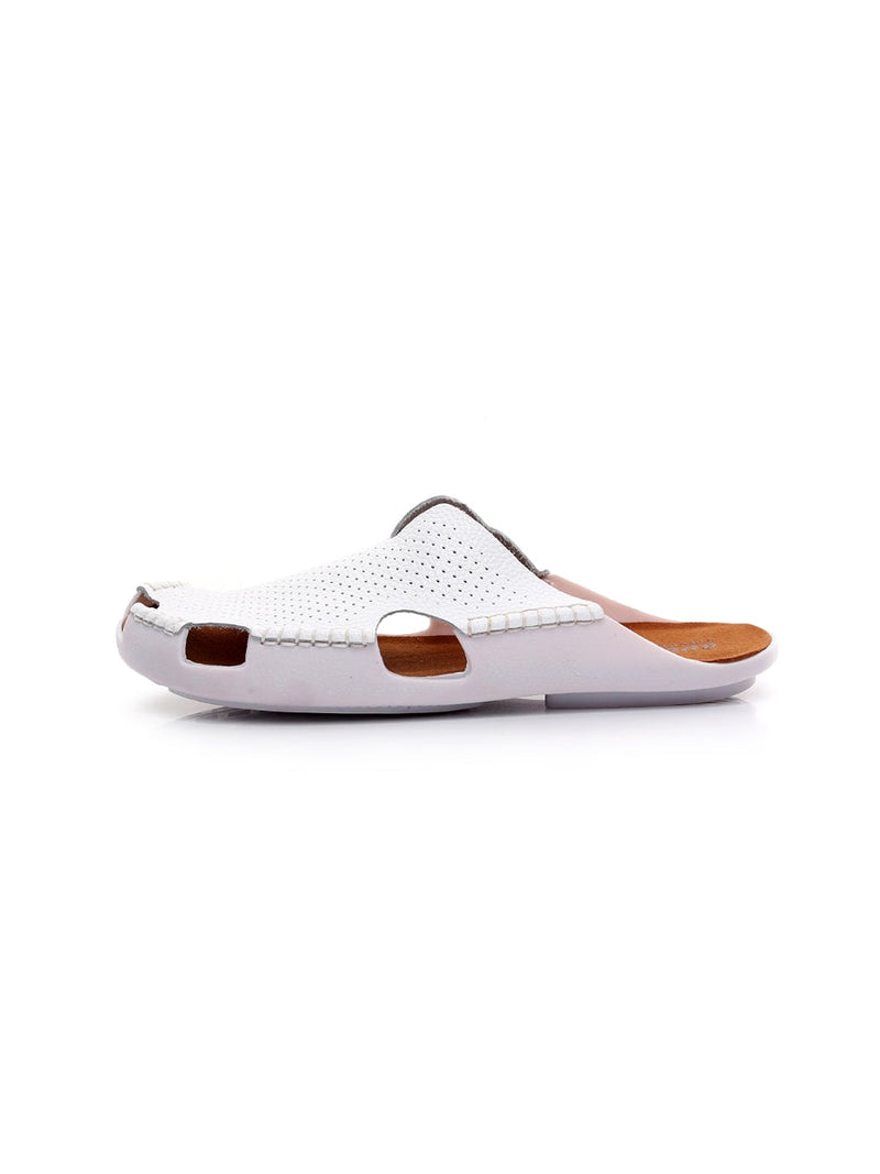 Sophisticated Garment with a Clean Classic Look