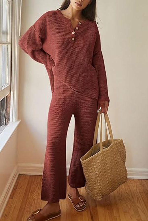 Beautifully Finished Top in a Timeless Design