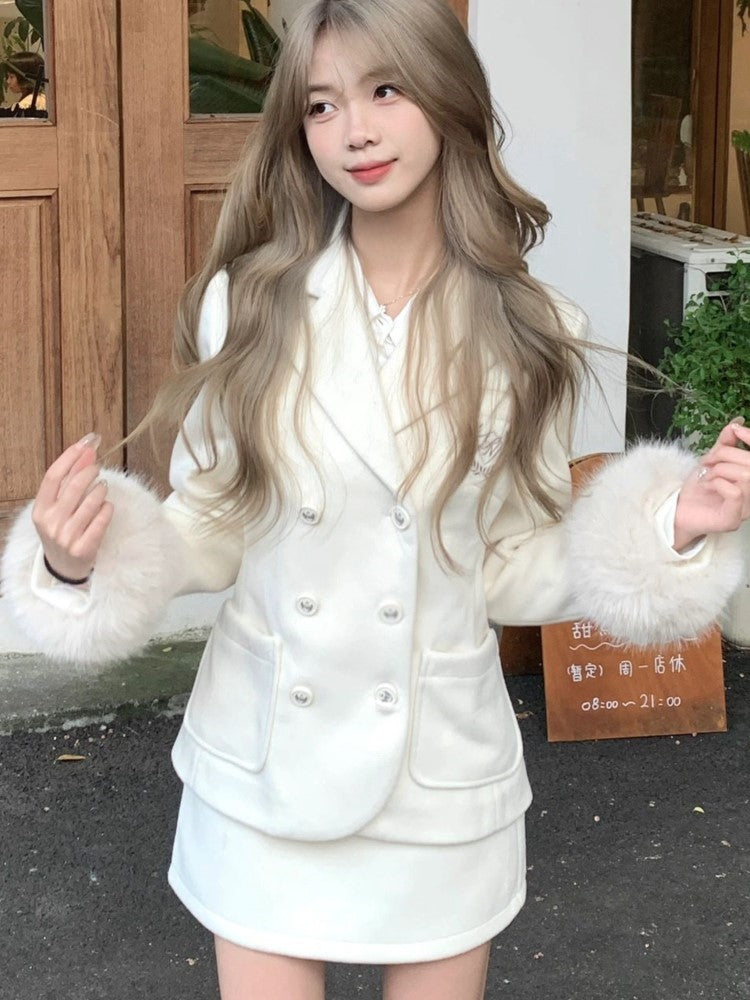 Effortlessly Elegant Jacket with a Timeless Design