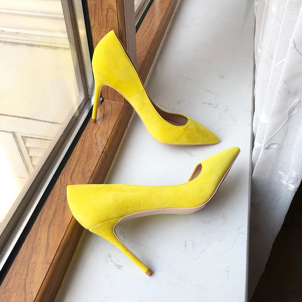 Polished Heels with an Effortless Classic Look