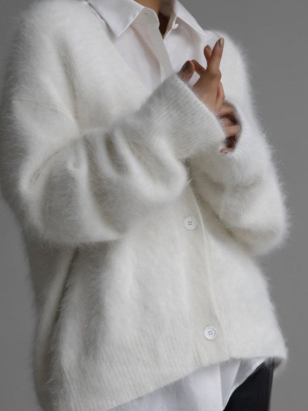 Effortlessly Elegant Cardigan with a Timeless Design