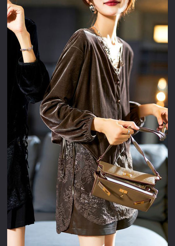 Beautifully Finished Top in a Timeless Design