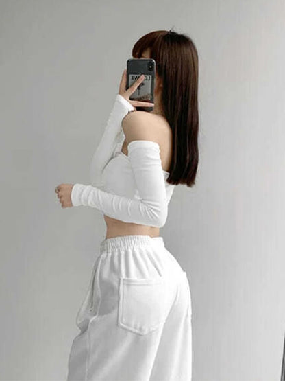 Effortlessly Elegant Garment with a Timeless Design