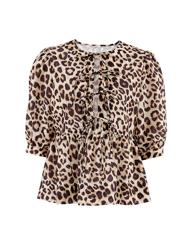 Beautifully Crafted Blouse in a Classic Style