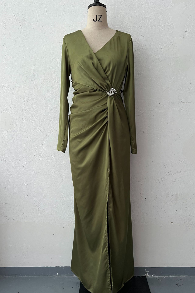 Polished Dress with an Effortless Classic Look