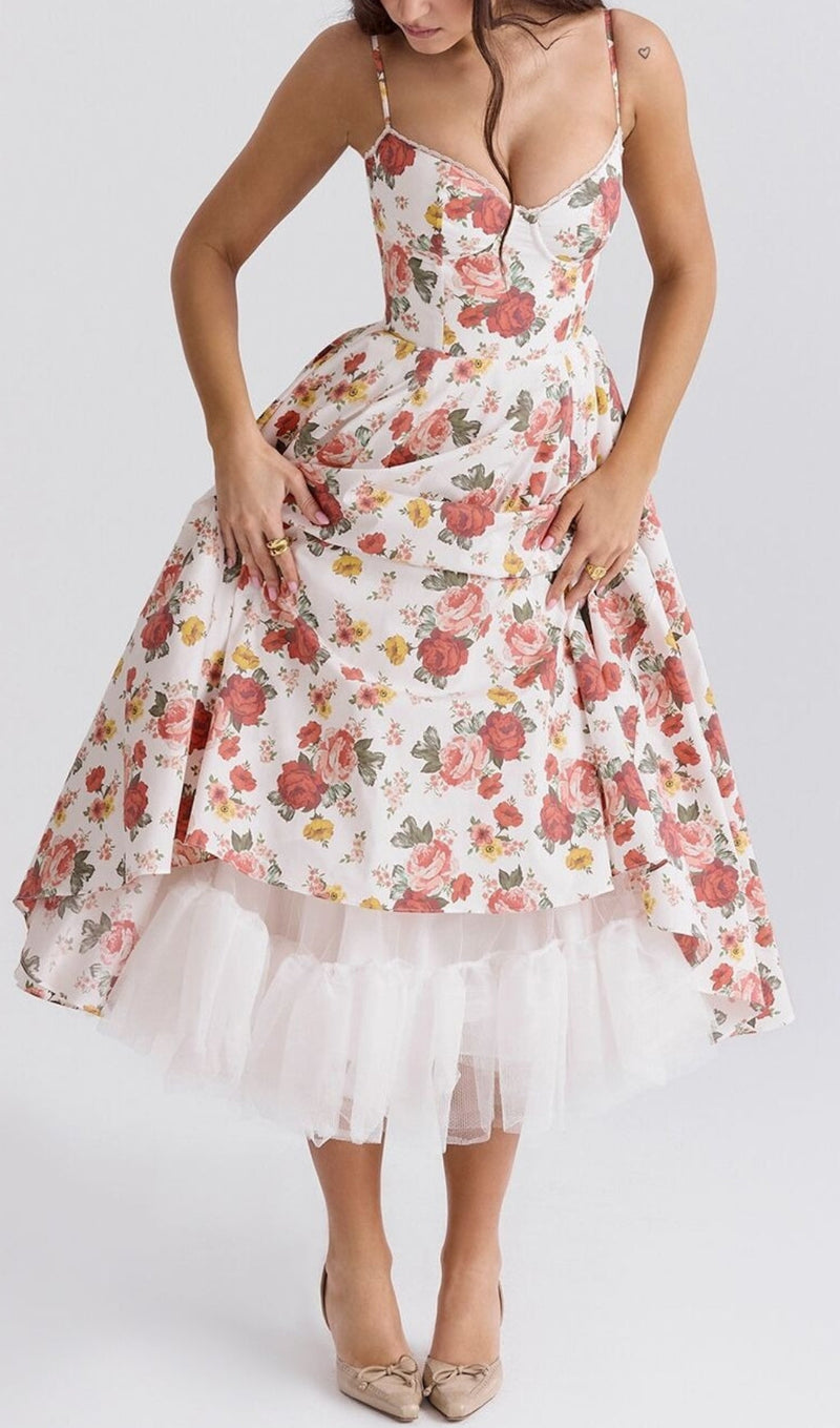 Beautifully Crafted Dress in a Classic Style