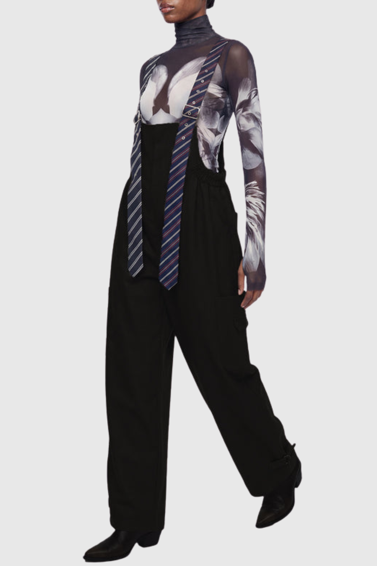 Effortlessly Elegant Garment with a Timeless Design