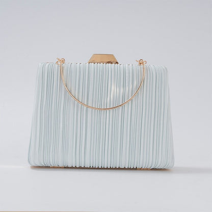 Effortlessly Elegant Bag with a Timeless Design