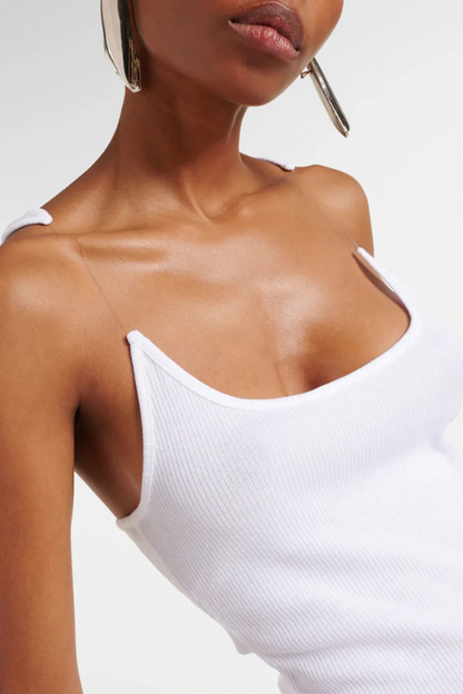 Gracefully Styled Garment for Any Occasion