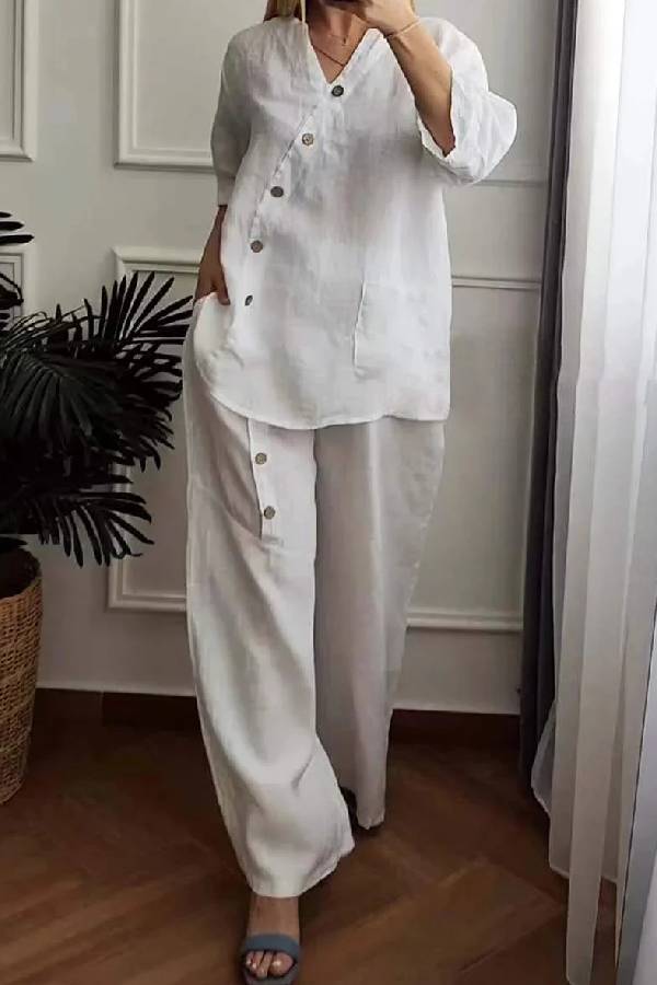 Classic Vintage Pants with a Flattering Fit