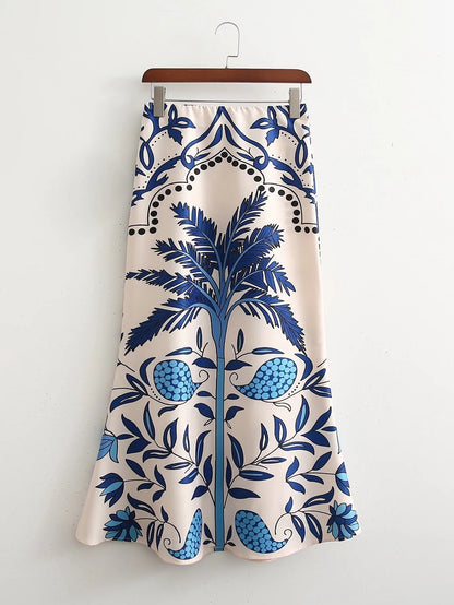 Effortlessly Elegant Blouse with a Timeless Design