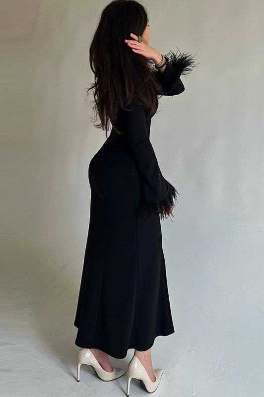 Effortlessly Elegant Sweater with a Timeless Design