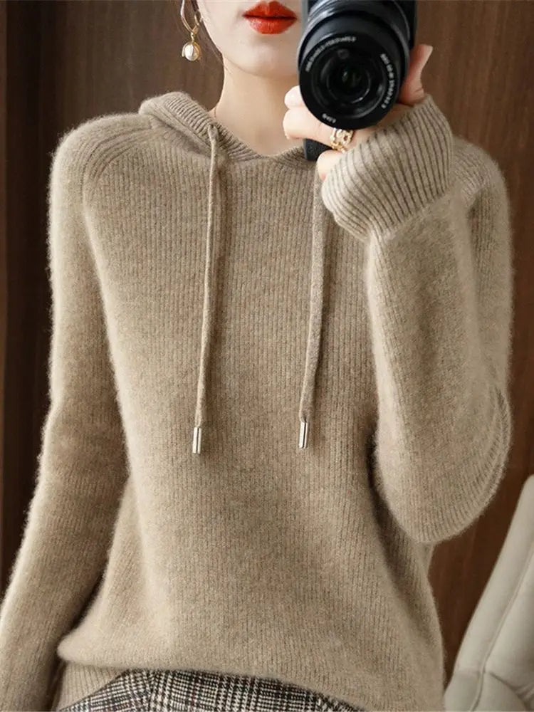 Effortlessly Elegant Sweater with a Timeless Design