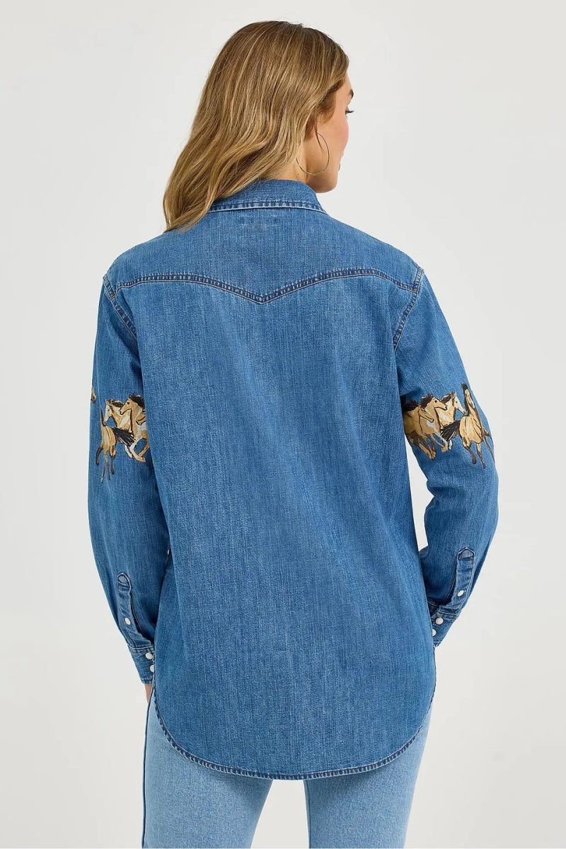 Beautifully Crafted Shirt in a Classic Style