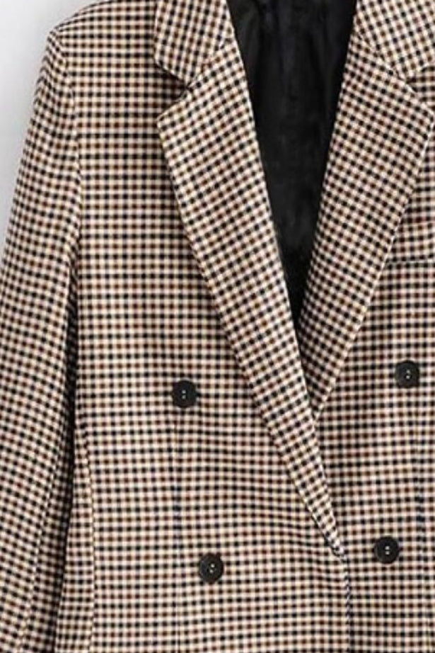 Effortlessly Elegant Garment with a Timeless Design